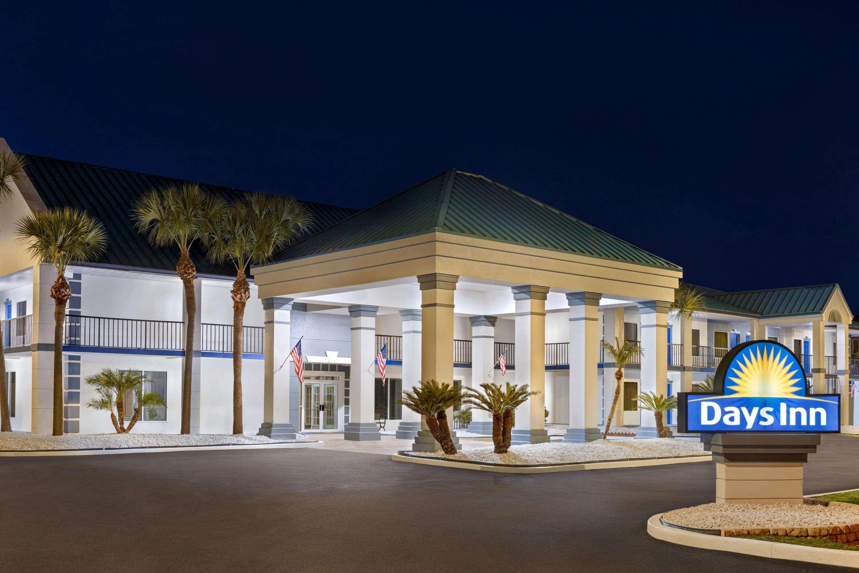 Days Inn By Wyndham Kingsland Ga Exterior photo