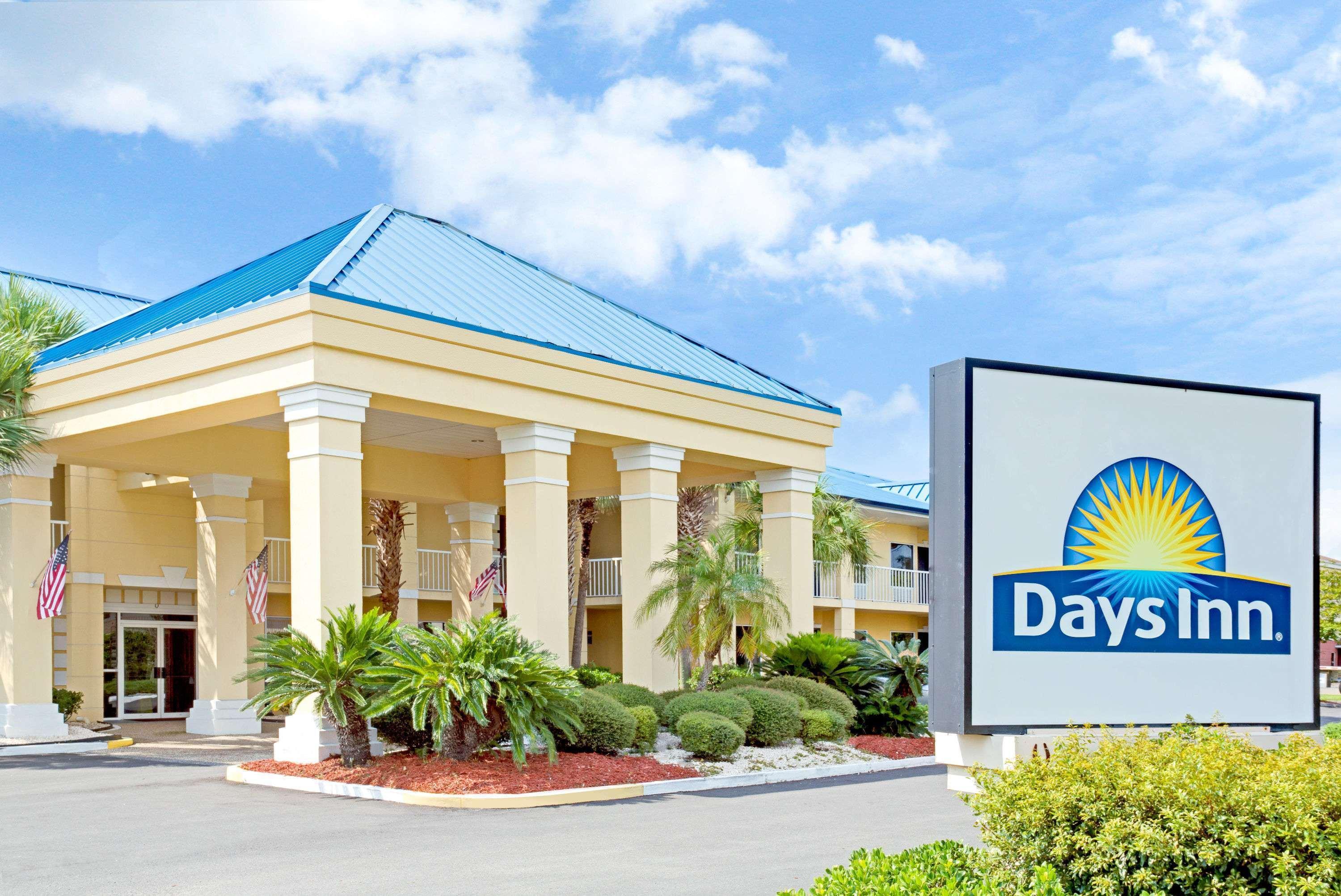 Days Inn By Wyndham Kingsland Ga Exterior photo